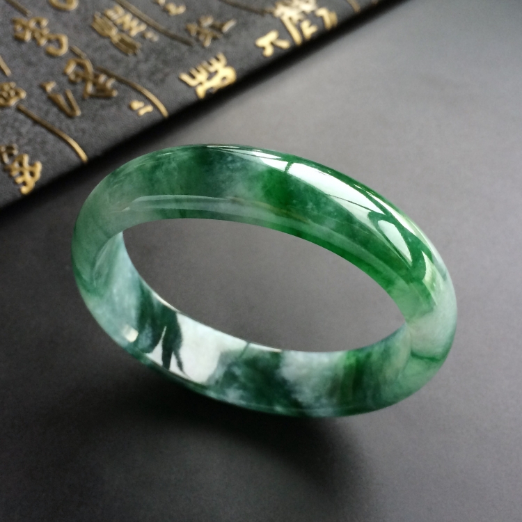 (超值推荐)糯冰种飘花贵妃镯(54.4mm-48.4mm)