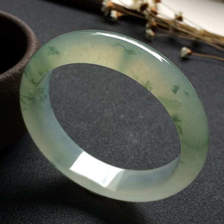 （超值推荐）冰种飘花手镯（56.6mm）