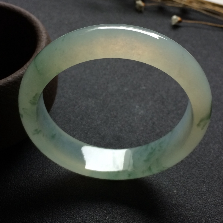 （超值推荐）冰种飘花手镯（56.6mm）