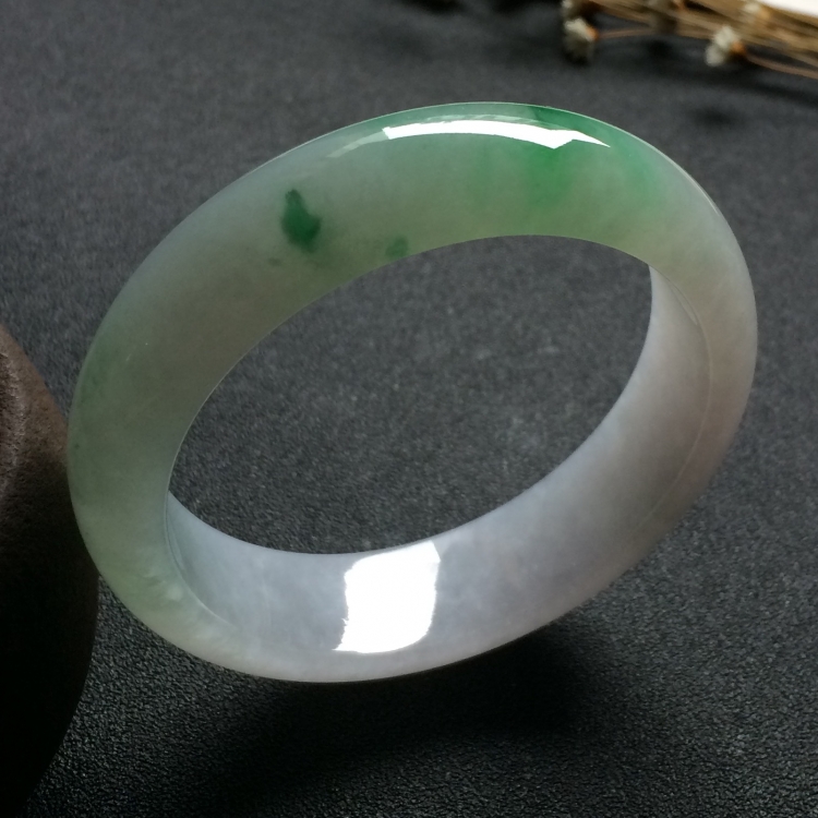 （超值推荐）糯冰种飘翠手镯（55.9mm）