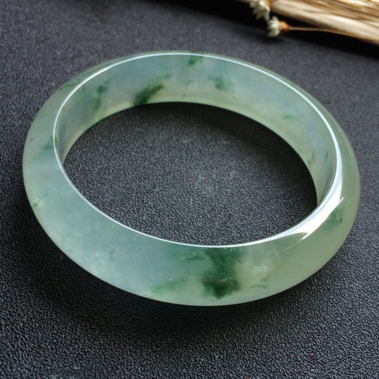 （超值推荐）冰种飘花手镯（58.7mm）