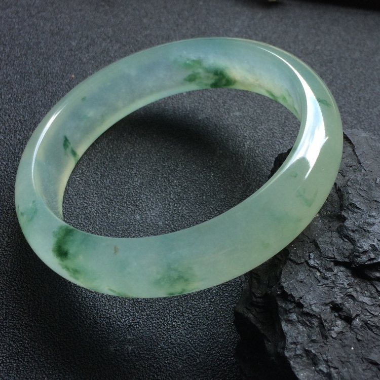 （超值推荐）冰种飘花手镯（58.7mm）
