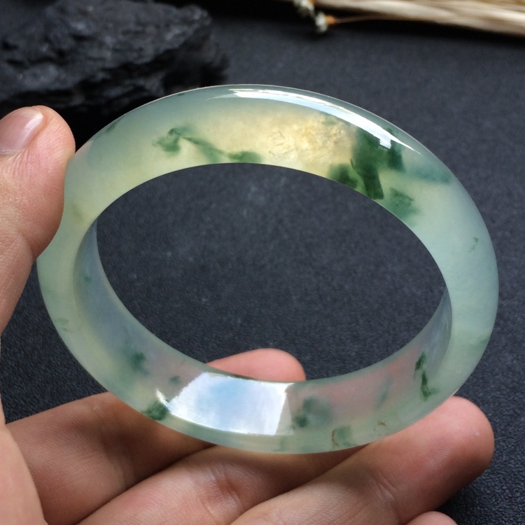 （超值推荐）冰种飘花手镯（58.7mm）