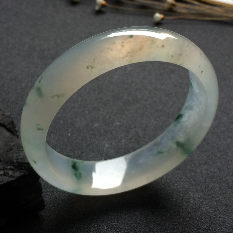 （超值推荐）冰种飘花手镯（56.7mm）