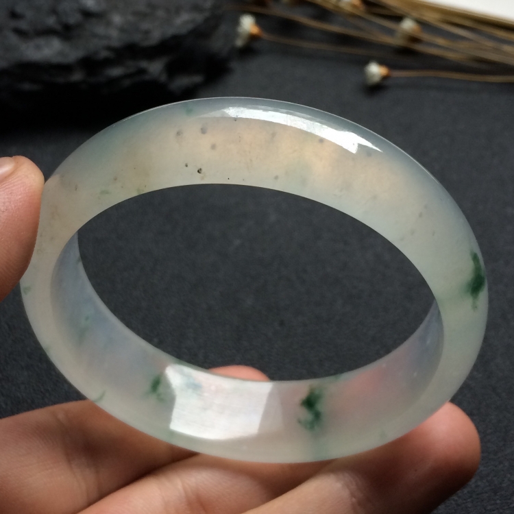 （超值推荐）冰种飘花手镯（56.7mm）