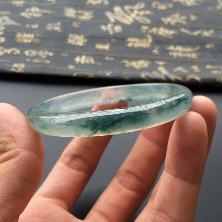 (超值推荐)冰种飘花贵妃手镯(57.5mm-48.1mm)