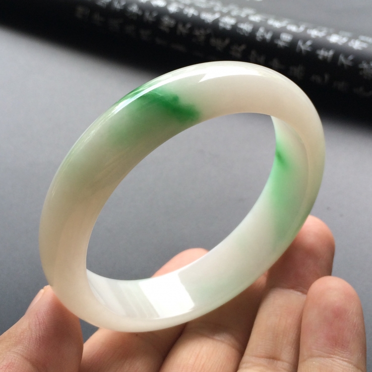 (超值推荐)糯冰种飘翠手镯(59.2mm)