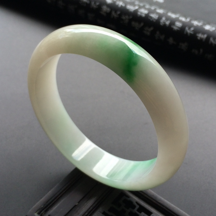 (超值推荐)糯冰种飘翠手镯(59.2mm)