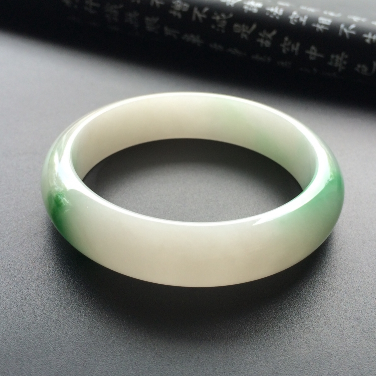 (超值推荐)糯冰种飘翠手镯(59.2mm)