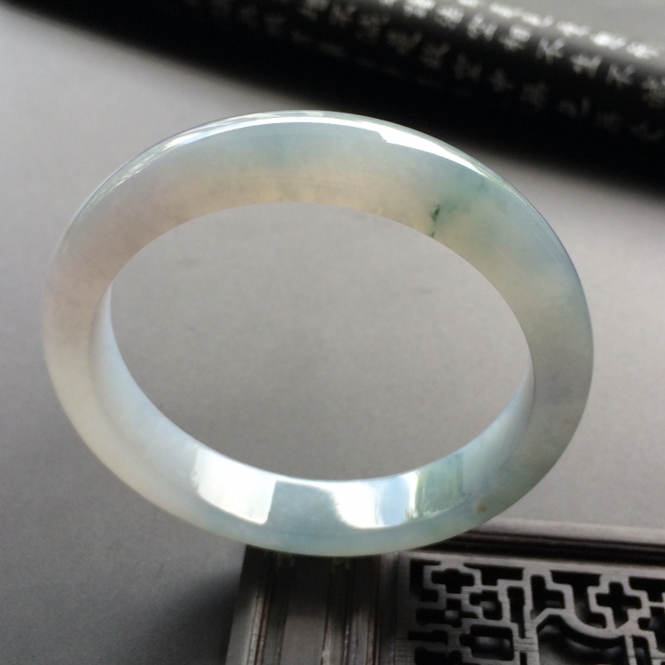 （超值推荐）糯冰种紫罗兰略飘花手镯（56.5mm）