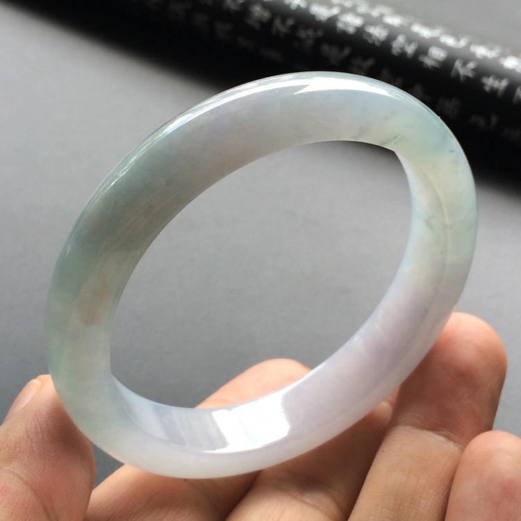 （超值推荐）糯冰种紫罗兰略飘花手镯（56.5mm）
