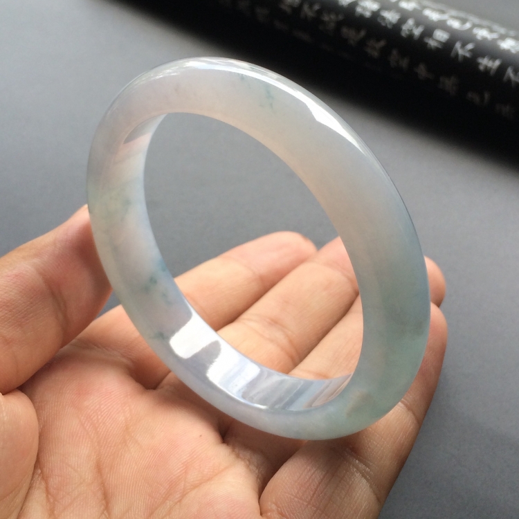 （超值推荐）糯冰种紫罗兰略飘花手镯（56.5mm）