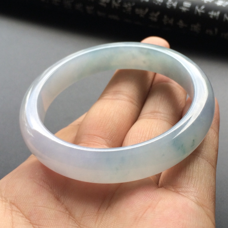 （超值推荐）糯冰种紫罗兰略飘花手镯（56.5mm）
