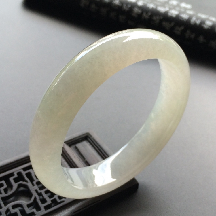 (超值推荐)冰种淡晴水手镯(57.1mm)