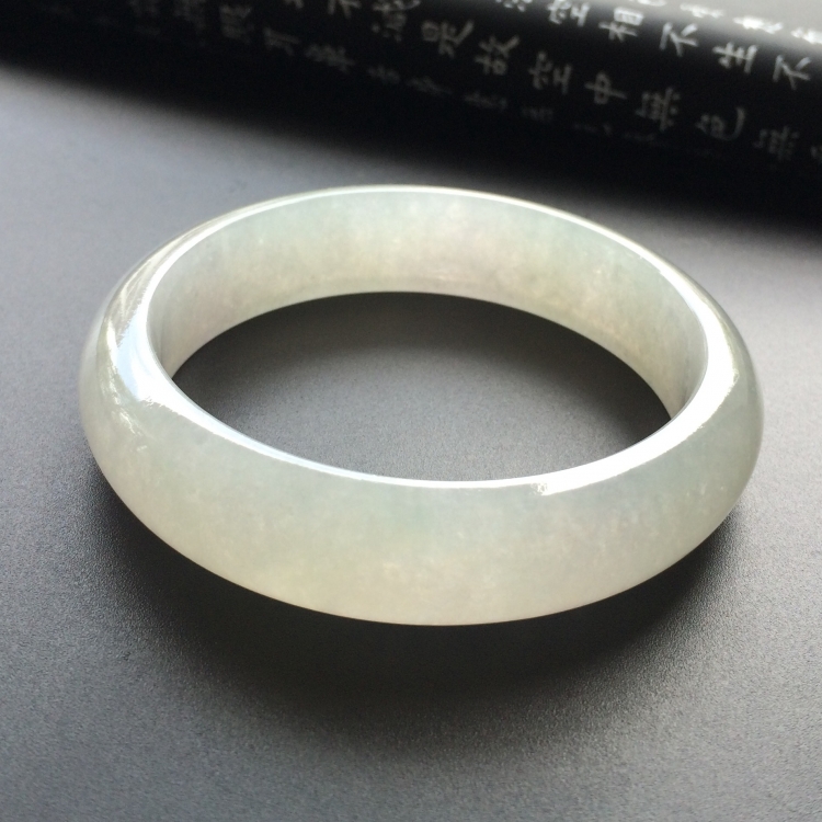 (超值推荐)冰种淡晴水手镯(57.1mm)