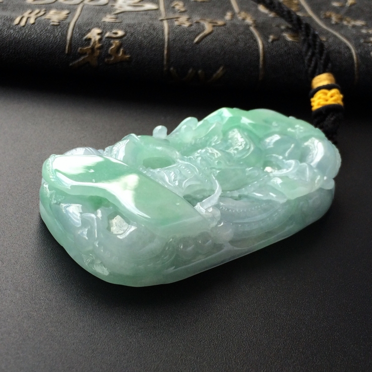(超值推荐)糯冰种豆色龙牌挂件