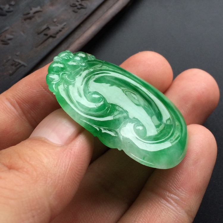 （超值推荐）糯冰种阳绿如意挂件