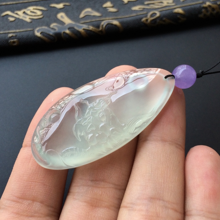 (超值推荐)冰玻种淡晴水龙牌挂件