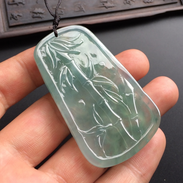 （超值推荐）冰种晴水龙牌挂件
