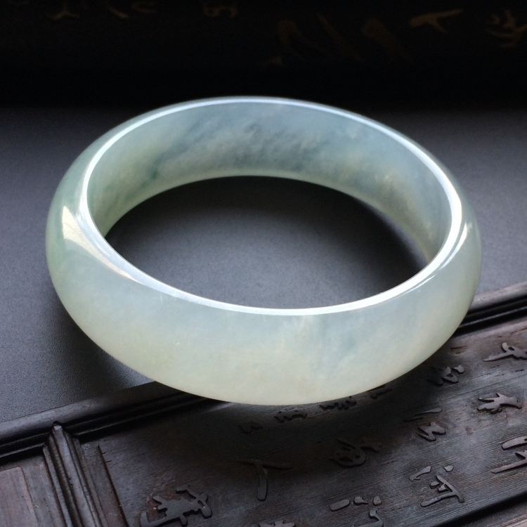 （超值推荐）冰种淡晴水手镯（57.5mm）