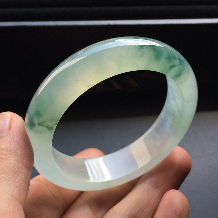 （超值推荐）冰种飘花手镯（55.2mm）