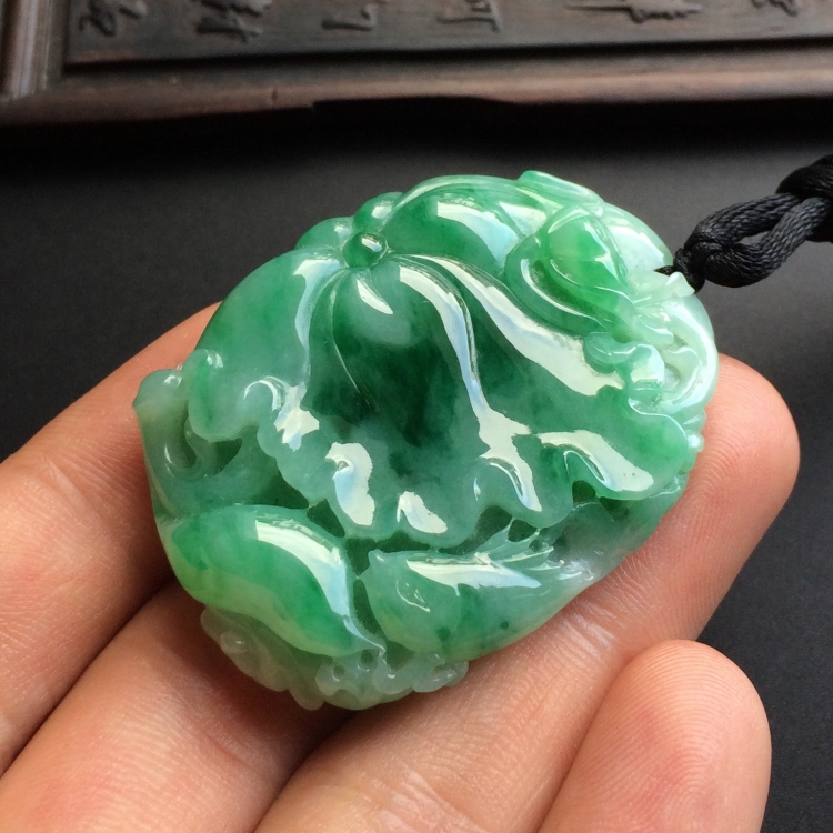 （超值推荐）糯冰种飘翠年年有余挂件