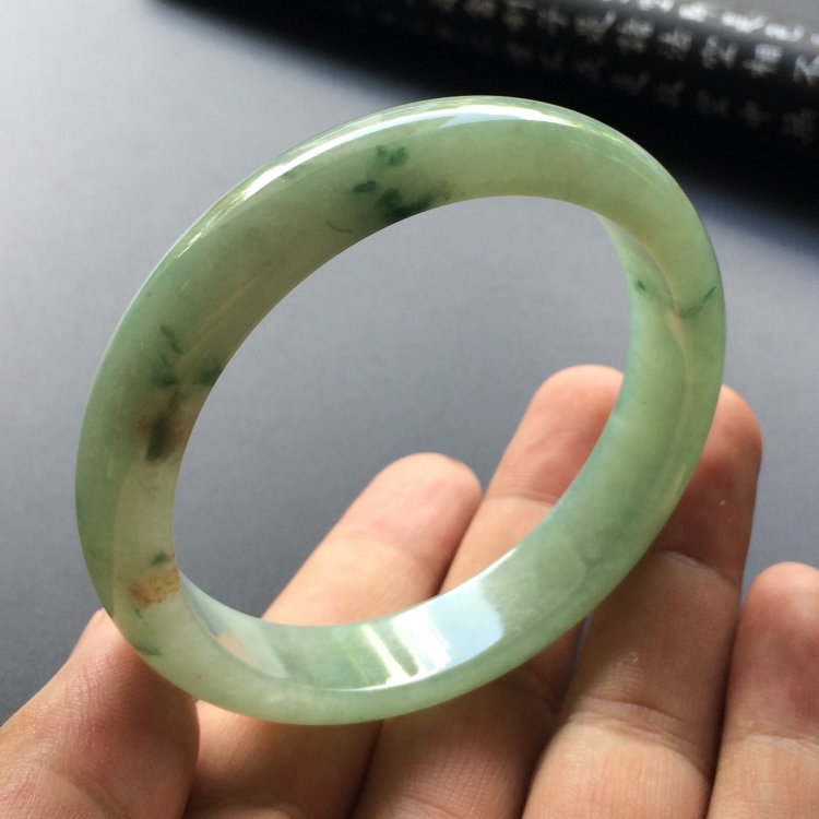 （超值推荐）糯冰种飘花手镯（59.2mm）