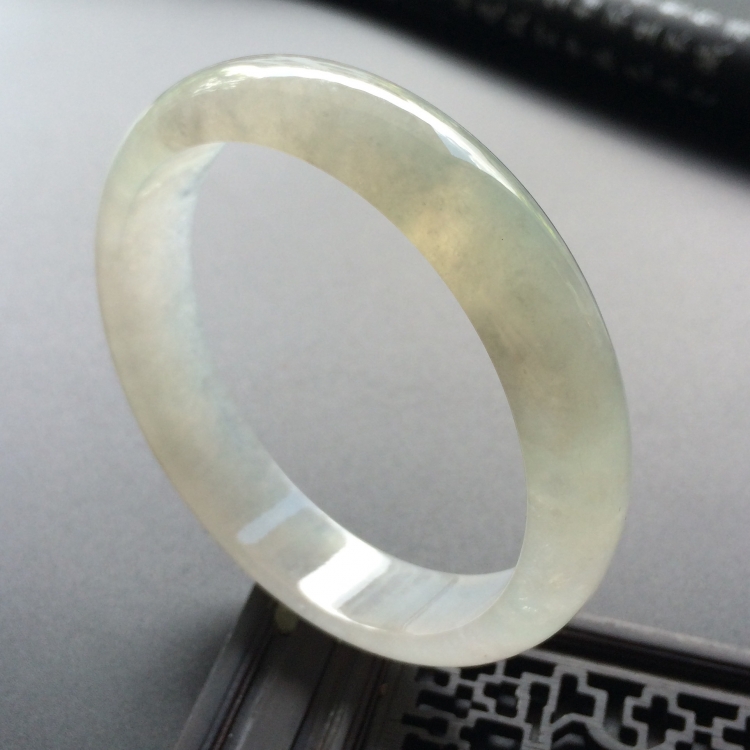 （超值推荐）冰种淡晴水手镯（61mm）