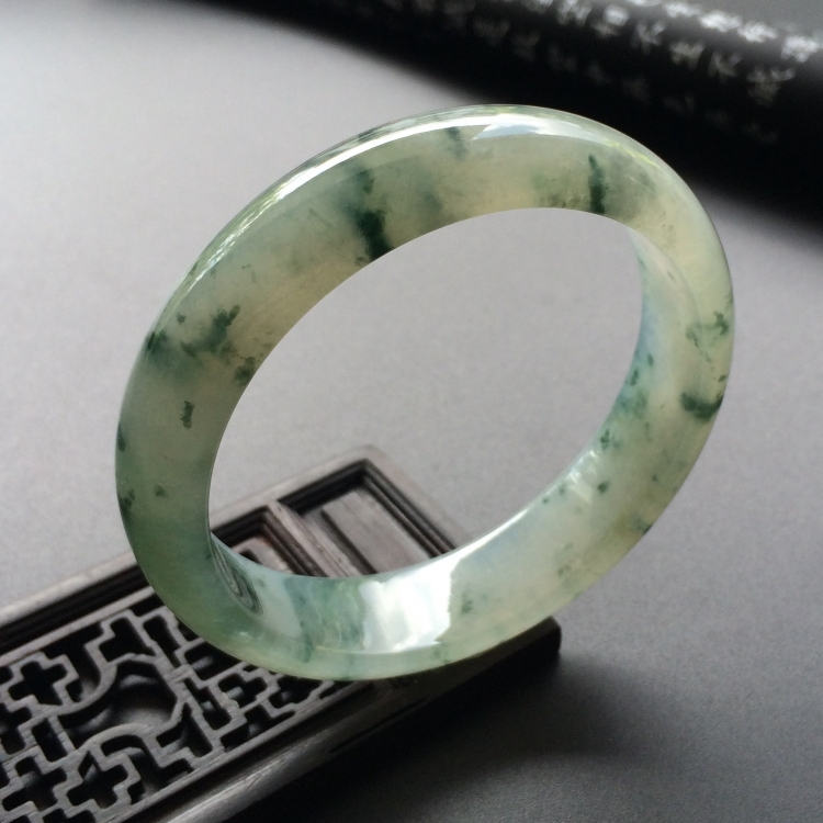 （超值推荐）冰种飘花手镯（56mm）