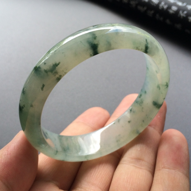 （超值推荐）冰种飘花手镯（56mm）