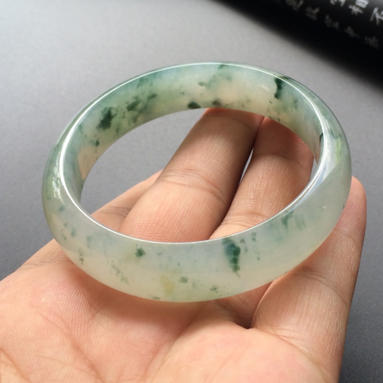 （超值推荐）冰种飘花手镯（56mm）