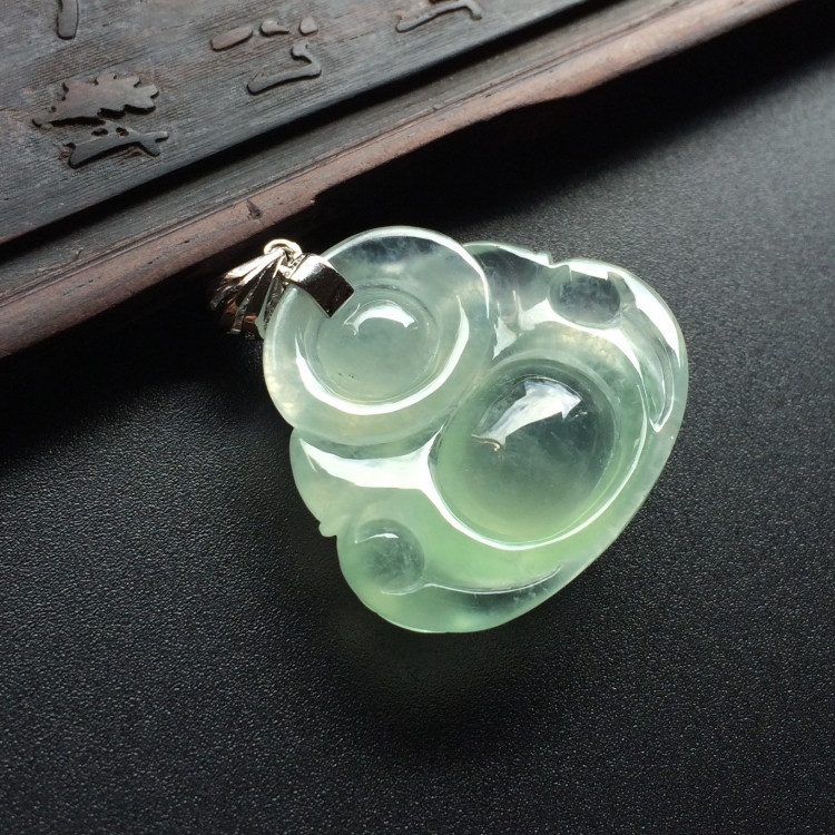 （超值推荐）冰种淡晴水玉佛挂件