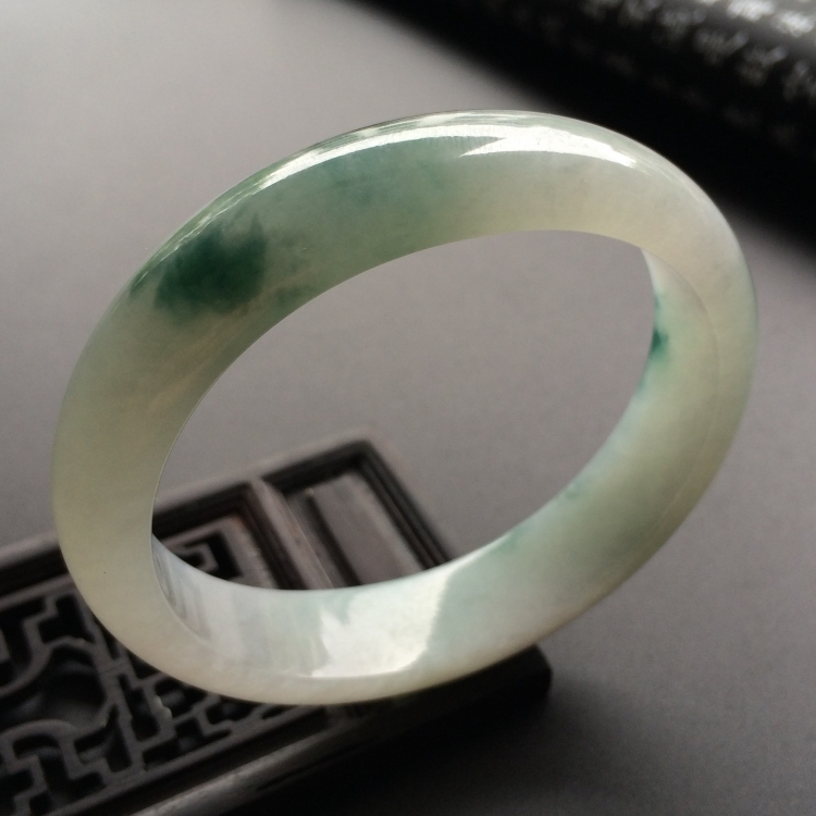 （超值推荐）糯冰种飘花贵妃镯（53mm-48.2mm）