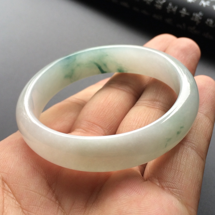 （超值推荐）糯冰种飘花贵妃镯（53mm-48.2mm）