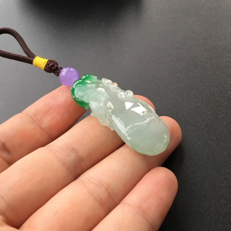 (超值推荐)糯冰种飘翠福瓜挂件