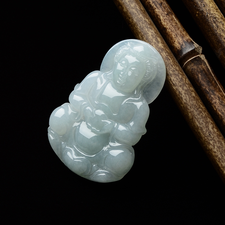 糯冰种晴水观音挂件