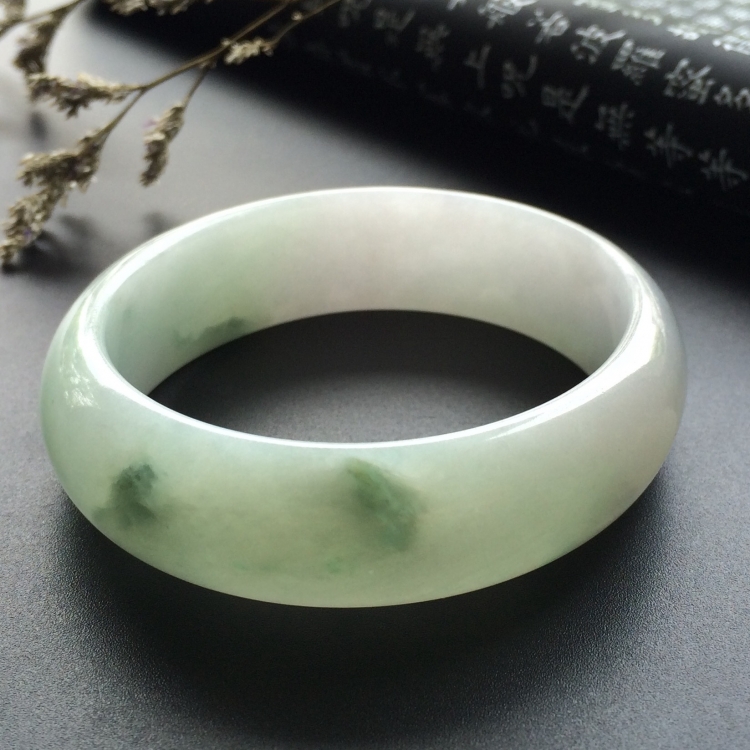 （超值推荐）糯冰种飘花贵妃镯（53.5mm-47mm）