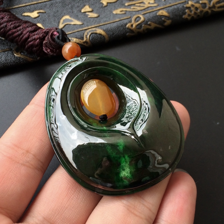 (超值推荐)糯冰种油青福在眼前挂件