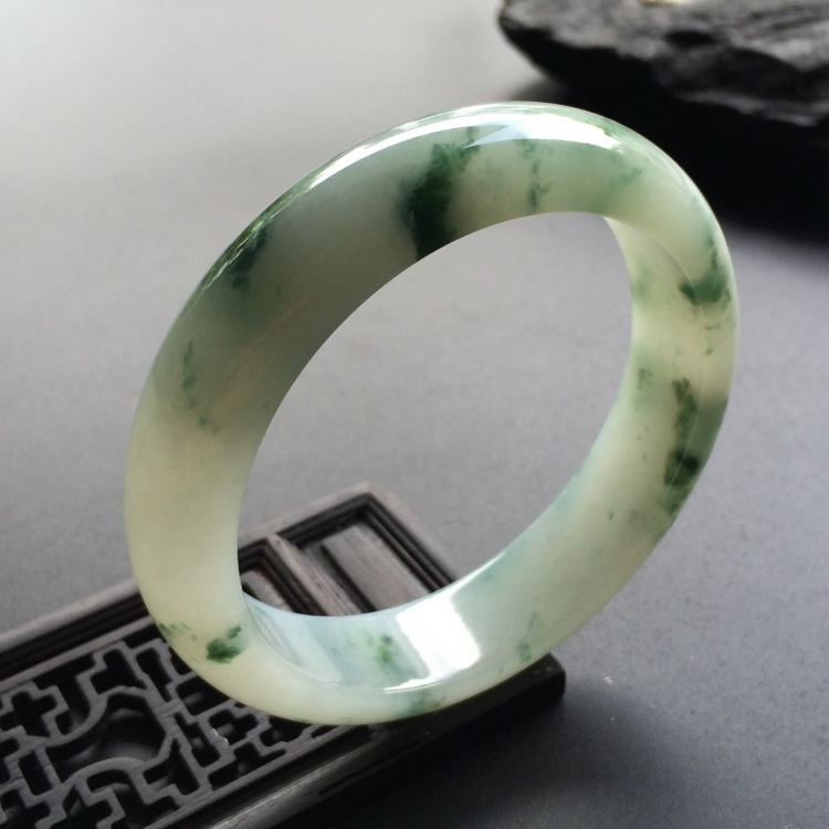 （超值推荐）糯冰种飘花手镯（55mm）
