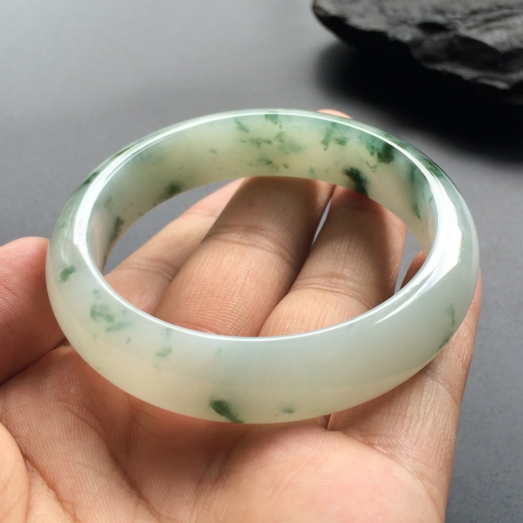 （超值推荐）糯冰种飘花手镯（55mm）
