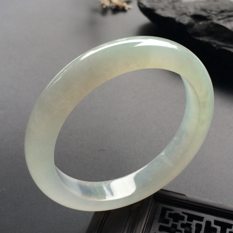 （超值推荐）冰种淡晴水手镯（56mm）