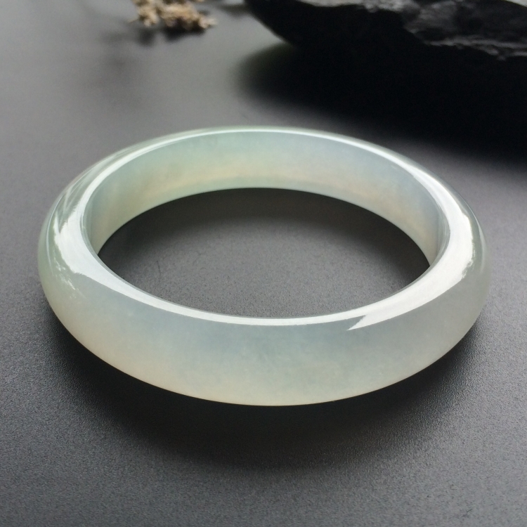 （超值推荐）冰种淡晴水手镯（56mm）