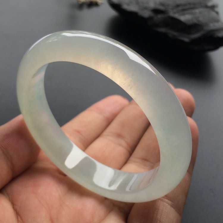 （超值推荐）冰种淡晴水手镯（56mm）