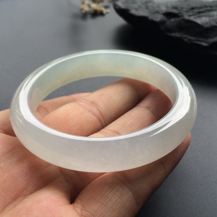 （超值推荐）冰种淡晴水手镯（56mm）