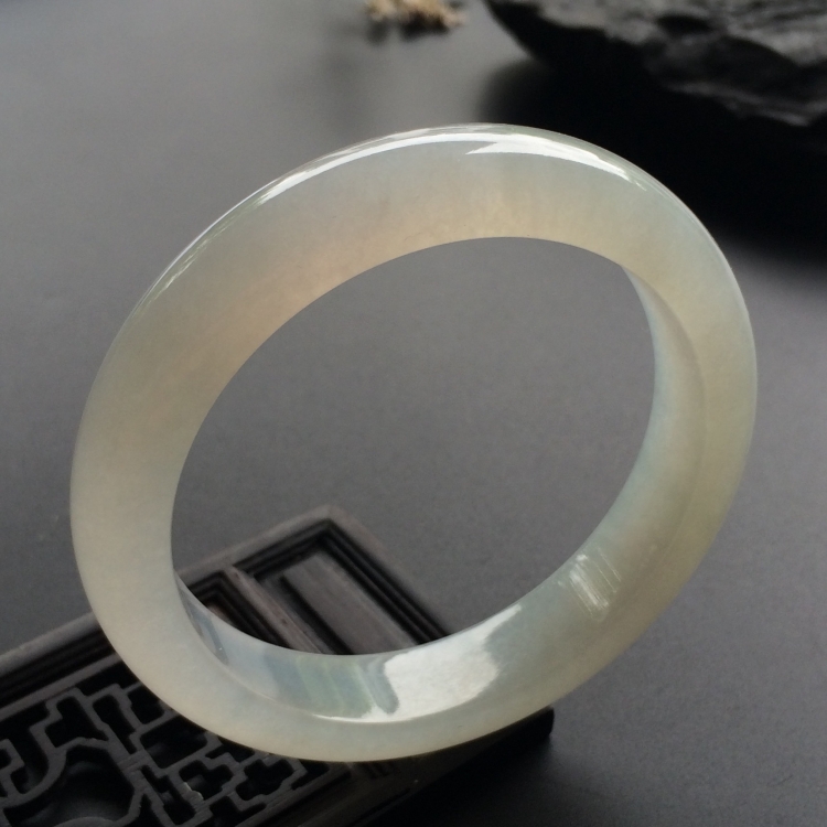 （超值推荐）冰种淡晴水手镯（53.6mm）