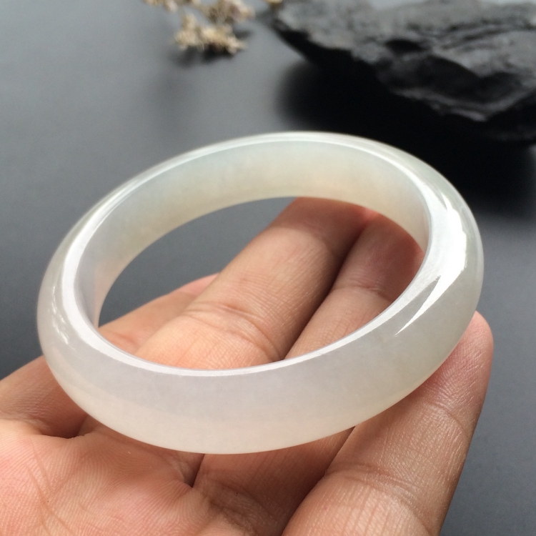 （超值推荐）冰种淡晴水手镯（53.6mm）