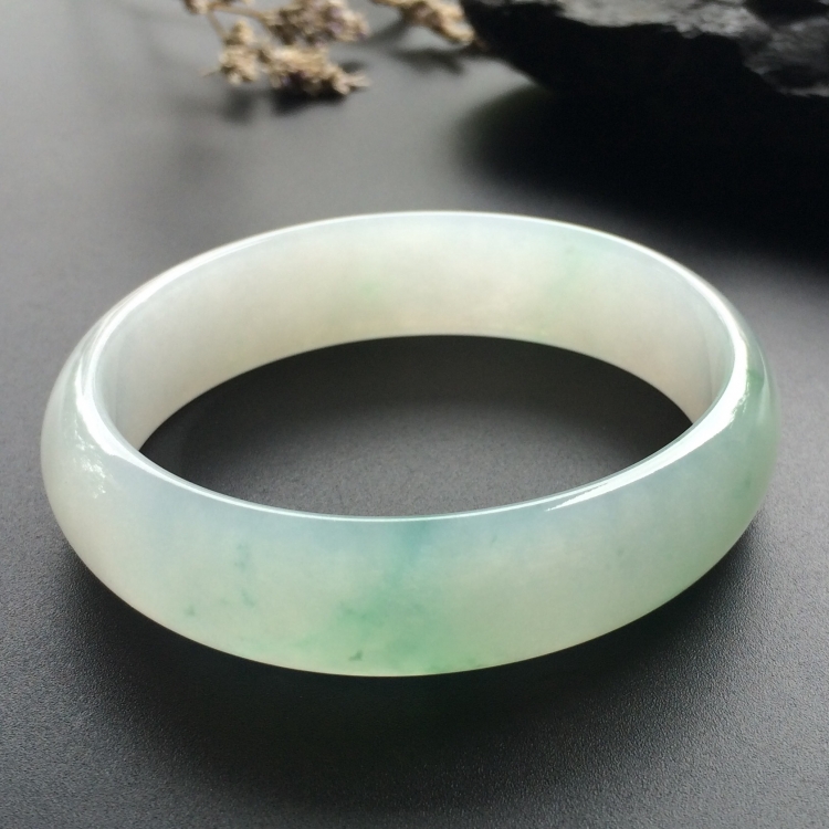 （超值推荐）糯冰种飘花贵妃镯（56.3mm-50.3mm）