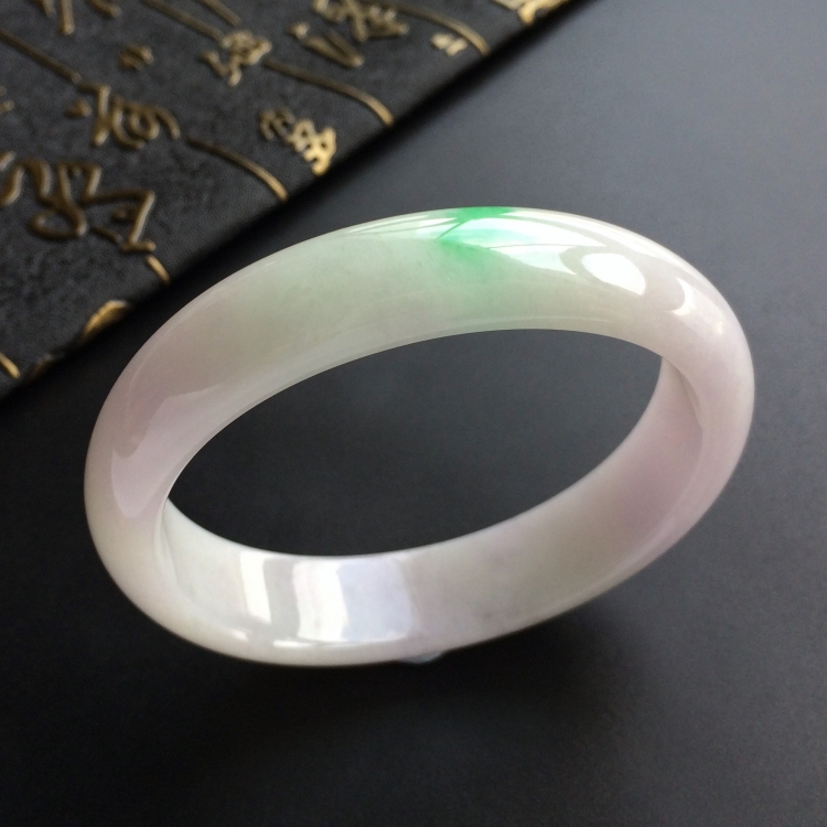 (超值推荐)糯冰种淡春带彩贵妃镯(56mm-48.5mm)