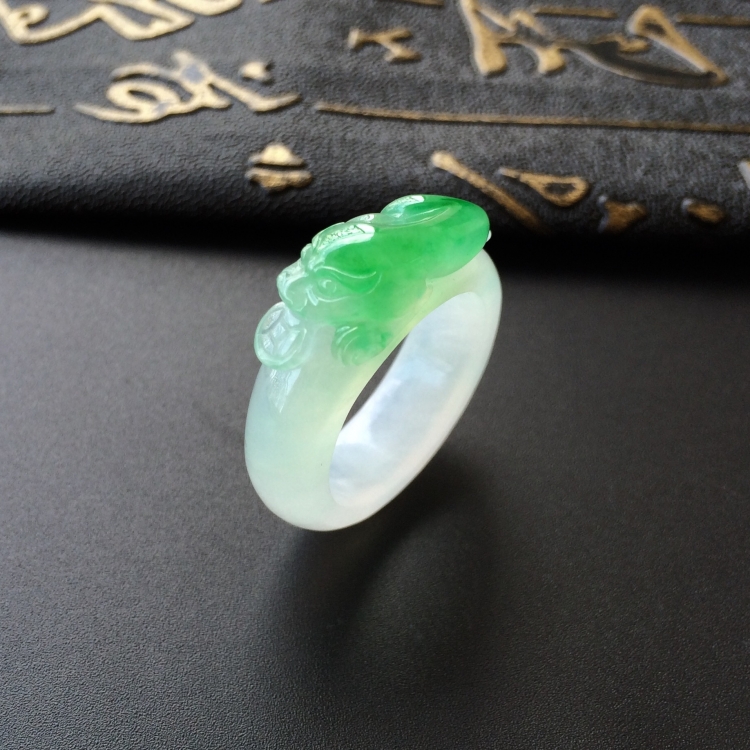 (超值推荐)冰种飘翠金蟾指环