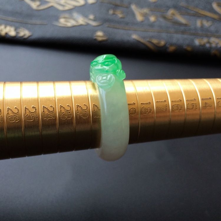 (超值推荐)冰种飘翠金蟾指环